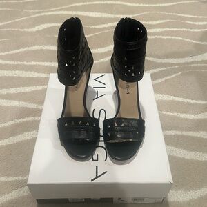 Via Spiga black heel